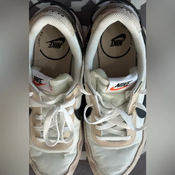 Nike Women's Waffle Debut sneakers athletic shoes - Picture 10 of 11